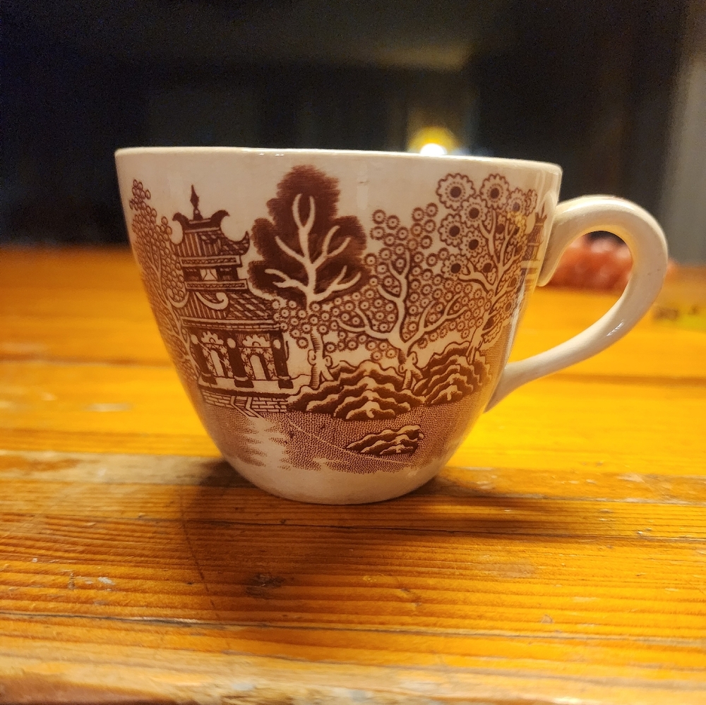 Vintage Red Willow Coffee Mug Made in England Rare‎